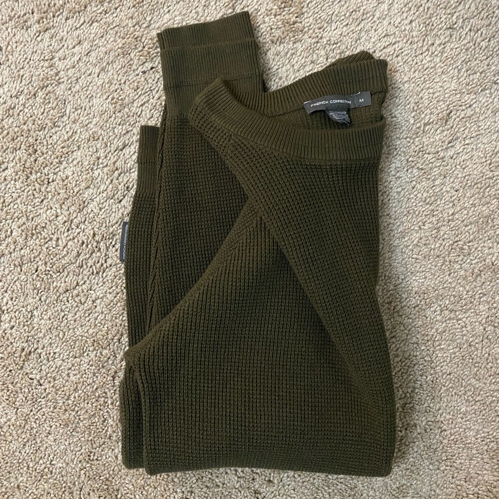 “NWOT” French Connection Sweater Olive Green Size Medium